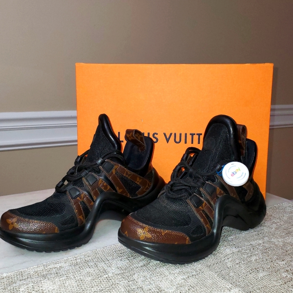 Authentic Louis Vuitton Sneakers Size 38